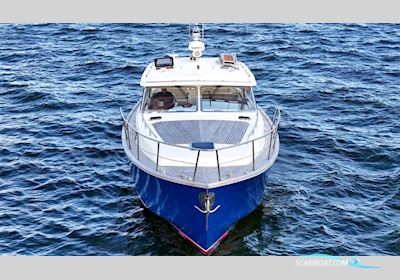 CUSTOM Gentlemans Motor Yacht Motorbåd 2010, med 2 x Volvo Penta IPS 500 motor, USA