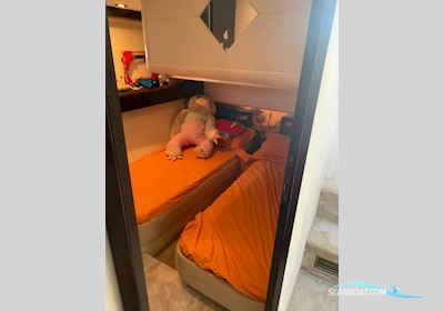 Carnevali 130 Fly Motorbåd 2009, med Volvo Penta D6-Ips 435 motor, Italien