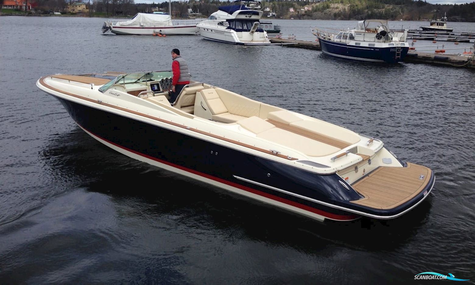 Chris-Craft Corsair 32 Motorbåd 2015, med Mercruiser motor, Sverige