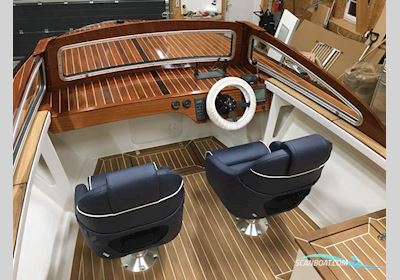 Classic Elegant Speedboat Motorbåd 2016, med Volvo Penta
 motor, Danmark