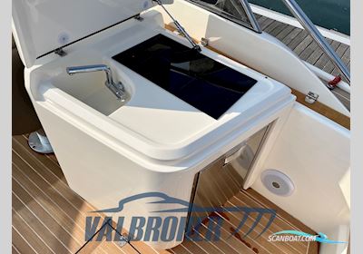 Comitti Breva 35 Classic Teak Motorbåd 2022, med Mercruiser Joy-Stick Bravo 3 6.2 motor, Italien