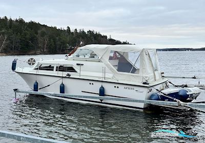Coronet 27 Seafarer Motorbåd 1974, med 2 x Volvo Penta 250A motor, Sverige