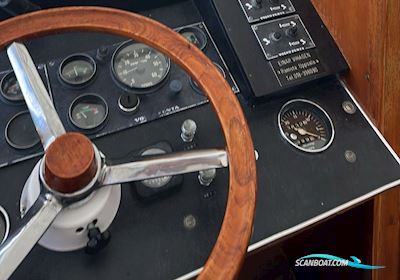 Coronet 27 Seafarer Motorbåd 1974, med 2 x Volvo Penta 250A motor, Sverige