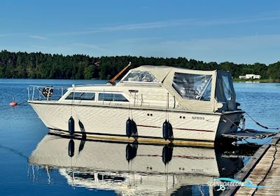 Coronet 27 Seafarer Motorbåd 1974, med 2 x Volvo Penta 250A motor, Sverige