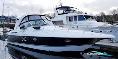 Cruisers Yachts 420 Express Motorbåd 2007, med Volvo Penta D6-370 - IPS500 motor, England