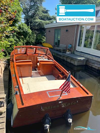 Cruisers inc. Barnegat Motorbåd 1967, med Mercruiser motor, Holland