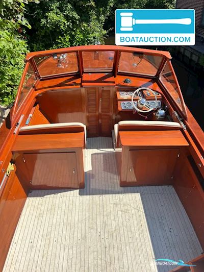 Cruisers inc. Barnegat Motorbåd 1967, med Mercruiser motor, Holland