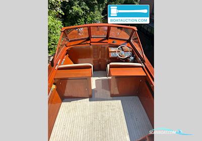 Cruisers inc. Barnegat Motorbåd 1967, med Mercruiser motor, Holland