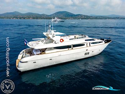 Eurocraft 28m Motorbåd 2004, med Caterpillar 3412 TA motor, Frankrig