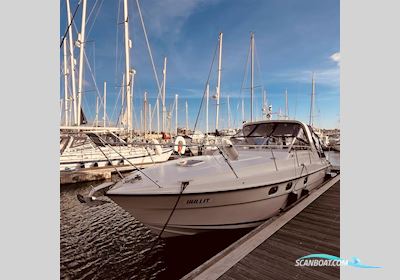 Fairline Targa 33 Motorbåd 1987, med 2 X Volvo Penta Aqad41-A 200hp motor, England