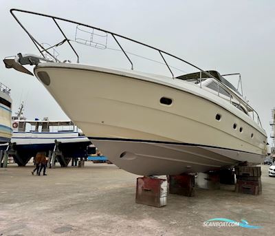 Ferretti 480 Motorbåd 2003, med Man 600 CV motor, Frankrig