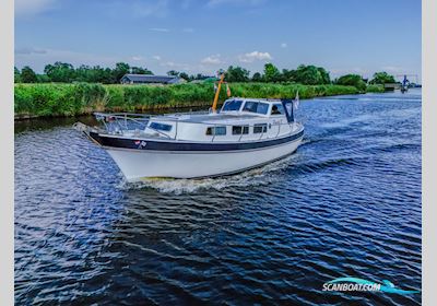 Finnclipper 35 OK ‘Project X’ Motorbåd 1972, med Perkins motor, Holland
