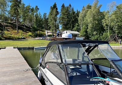 Finnmaster Husky R8 Motorbåd 2019, med Yamaha F350A motor, Sverige