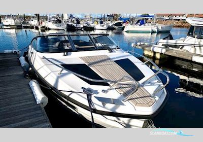 Finnmaster T7 Motorbåd 2021, med Yamaha V6 motor, England