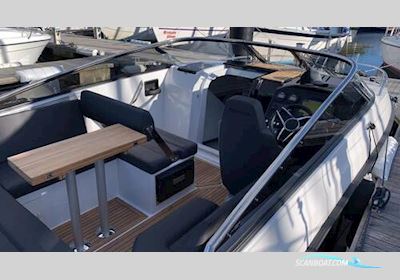 Finnmaster T7 Motorbåd 2021, med Yamaha V6 motor, England