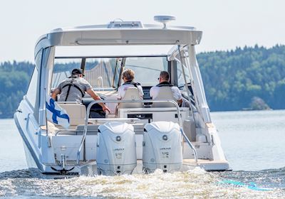 Finnmaster T9ST Motorbåd 2024, med Yamaha F300 motor, Finland