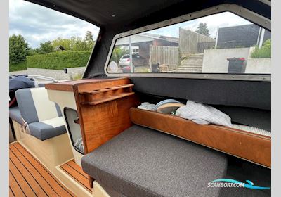 Flipper 570 Motorbåd 1977, med Johson motor, Danmark