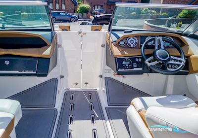 Four Winns H210 Motorbåd 2020, med Volvo Penta motor, England