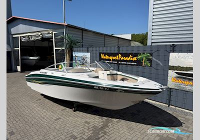 Four Winns Horizon 210 Motorbåd 2005, med Volvo (Defect) motor, Holland