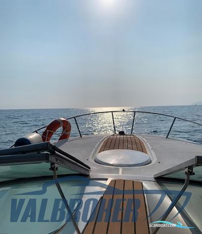 Four Winns Vista 268 Motorbåd 2003, med Volvo Penta 5.7 Gi/DP-S1 motor, Italien