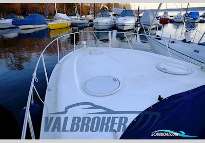 Four Winns Vista 328 Motorbåd 2005, med Volvo Penta 5.0 GXi/DP-S motor, Italien