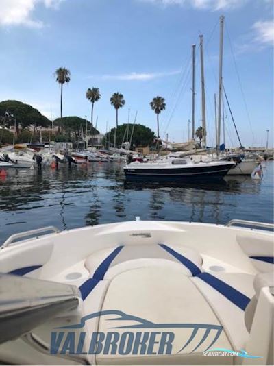 Glastron GT 185 Motorbåd 2010, med Mercury Mercruiser Mcm 4.3 L Alpha I V6 motor, Italien