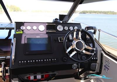 Grandezza 33 OC Motorbåd 2015, med Mercruiser 4.5 Axius Premium 250 motor, Finland