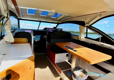Grandezza 33 OC Motorbåd 2015, med Mercruiser 4.5 Axius Premium 250 motor, Finland