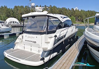 Grandezza 33 OC Motorbåd 2015, med Volvo Penta D3-220 Dps motor, Finland