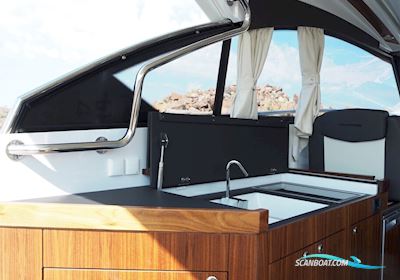 Grandezza 34 OC Motorbåd 2018, med Volvo Penta D6 - 370 motor, Sverige