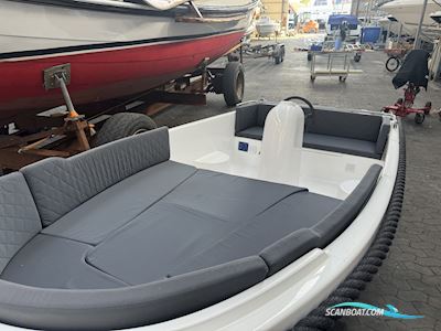 ICON 420 Motorbåd 2022, Danmark