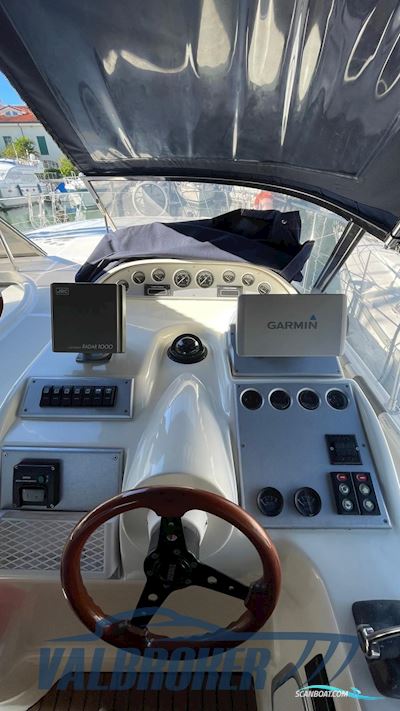 Innovazioni e Progetti Mira 40 Motorbåd 2000, med Volvo Penta Kad 44 motor, Italien