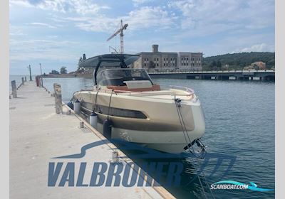 Invictus GT320 Motorbåd 2023, med Volvo Penta V8 motor, Italien