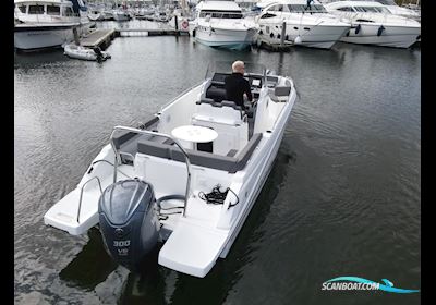 Jeanneau CAP CAMARAT 7.5 CC SERIE 3 Motorbåd 2022, med Yamaha motor, England