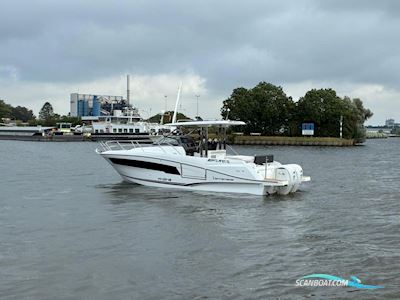 Jeanneau Cap Camarat 10.5 WA S2 op Voorraad. Dit Schip is Aanwezig op de Yamaha Stand Van Hiswa te Water 2026. Motorbåd 2026, med Yamaha motor, Holland