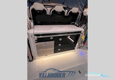 Jeanneau Cap Camarat 10.5 WA Serie 2 Motorbåd 2022, med Yamaha F300 4.2 L V6 motor, Italien