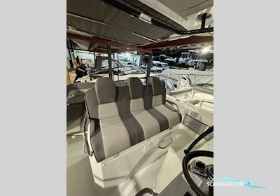 Jeanneau Cap Camarat 9.0 CC Motorbåd 2024, med Suzuki motor, Holland