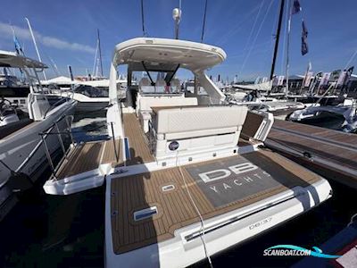 Jeanneau DB37 Motorbåd 2024, med Volvo Penta D4 motor, England