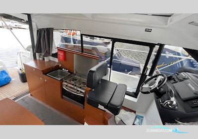 Jeanneau NC9 Motorbåd 2016, med Volvo Penta D4 motor, England