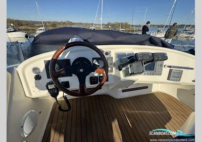 Jeanneau Prestige 32 Motorbåd 2003, med Volvo Penta motor, England