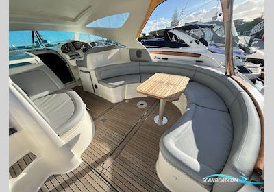 Jeanneau Prestige 34S Motorbåd 2003, med Volvo Penta KAD300 motor, England