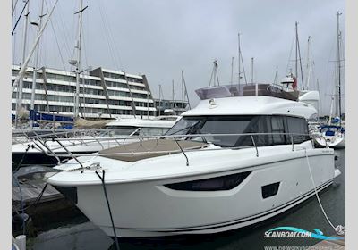 Jeanneau Velasco 37 Motorbåd 2016, med Volvo Penta D4 motor, England