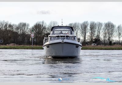 Jetten 44 AC-RS Motorbåd 2015, med Vetus Deutz is Een Samenwerking Tussen Het Nederlandse Vetus en Het Duitse Deutz, Waarbij Deutz-Motoren Zorgen Voor Betrouwbare, Efficiënte en Duurza motor, Holland
