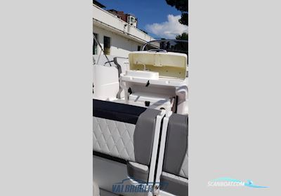 Karnic SL 601 Motorbåd 2021, med Selva 115 Xsr motor, Italien