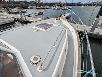 Kent Cory Yachts 33 Motorbåd 2005, med Nanni motor, England