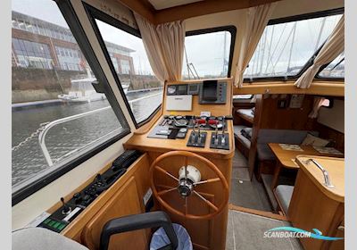 Linssen  382 SCX Motorbåd 1989, med Iveco  8061 SRM 33 Iveco Aifo motor, England