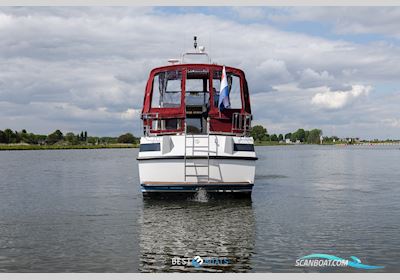 Linssen 37 SE Motorbåd 1992, med Volvo Penta is een toonaangevende fabrikant van maritieme aandrijfsystemen, waarbij betrouwbare en efficiënte motoren zorgen voor krachtige, duurzame motor, Holland