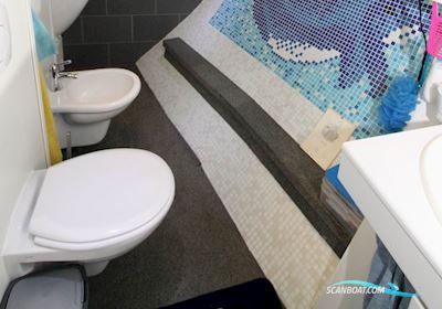 Liveaboard explorer yacht Motorbåd 1981, med Caterpillar 3412 motor, Sverige