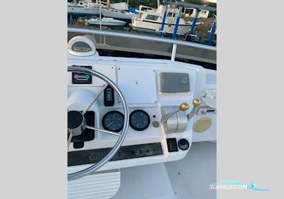 Mainship Sedan Bridge 430 Motorbåd 1999, med Caterpillar motor, Ej oplyst