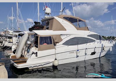 Majesty 56 Motorbåd 2008, med Caterpillar C15 motor, Kroatien